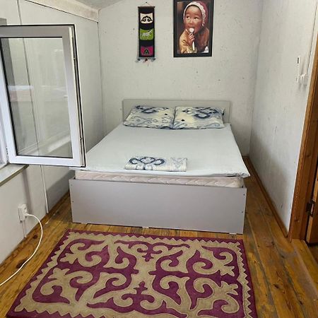 Hotel Toktogul Ghesthouse Zewnętrze zdjęcie