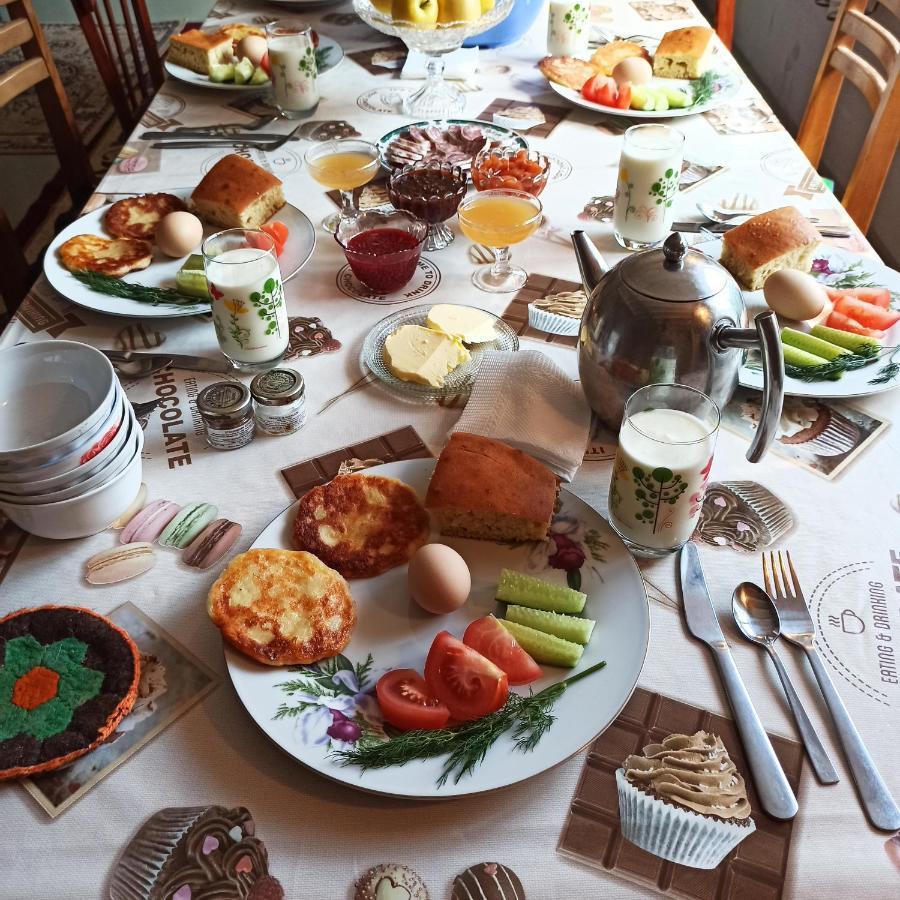Hotel Toktogul Ghesthouse Zewnętrze zdjęcie
