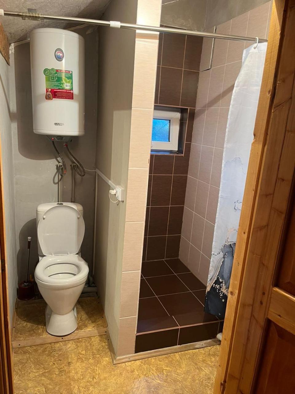 Hotel Toktogul Ghesthouse Zewnętrze zdjęcie