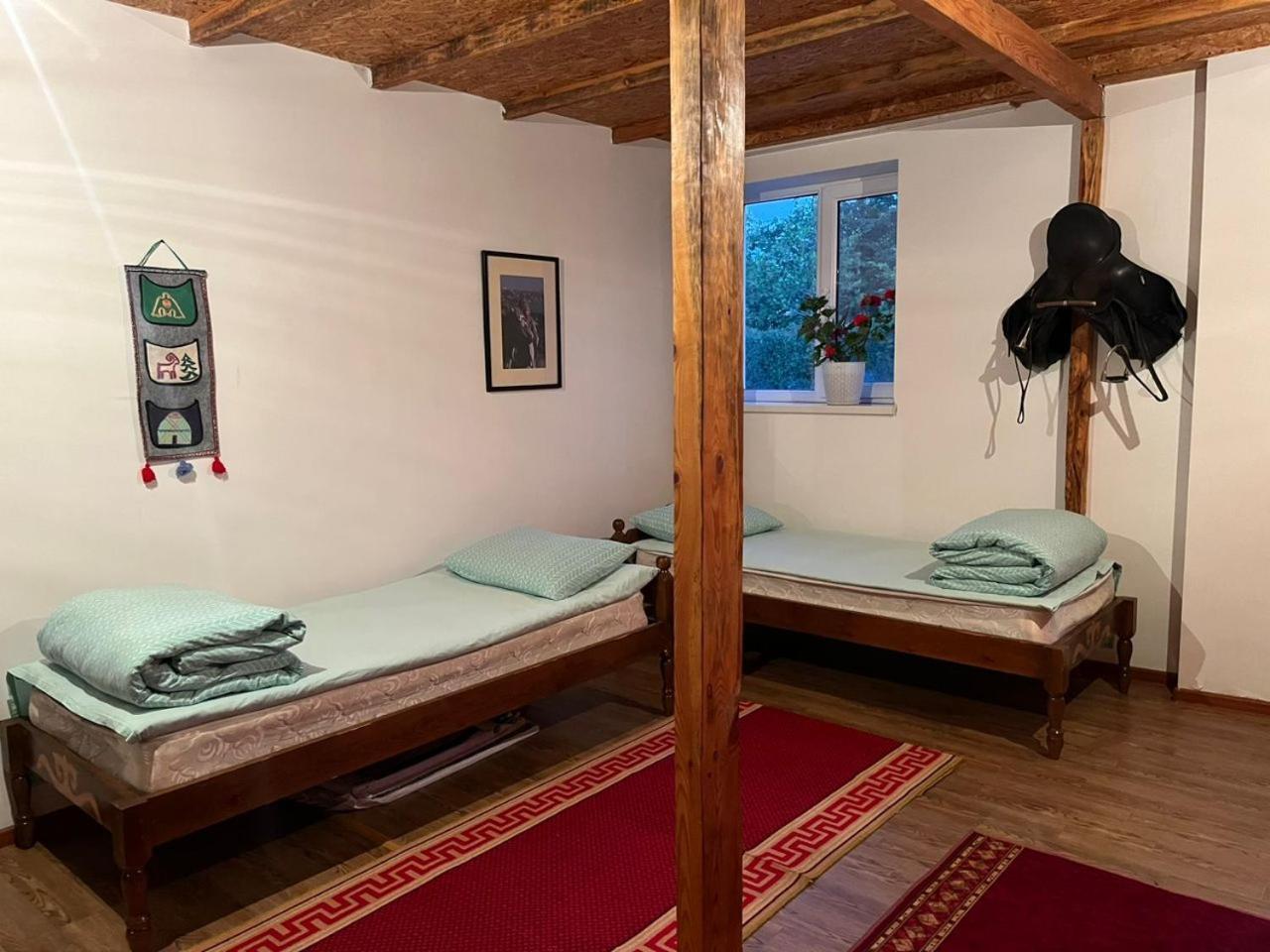 Hotel Toktogul Ghesthouse Zewnętrze zdjęcie